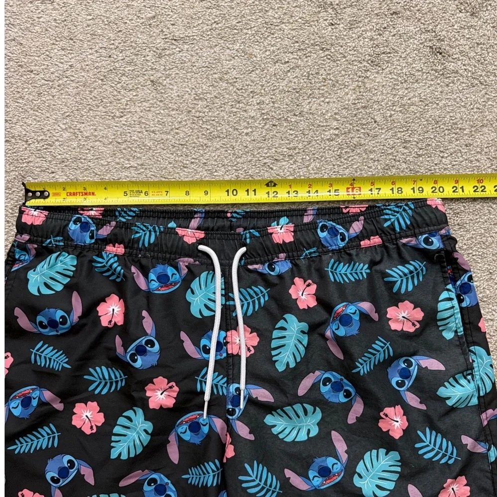 Disney Stitch Men Swim Trunks XL Black Tropical Floral Lilo & Stitch Board Short